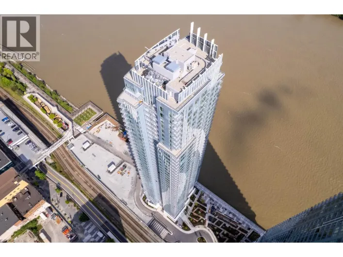 2104 660 QUAYSIDE DRIVE, New Westminster