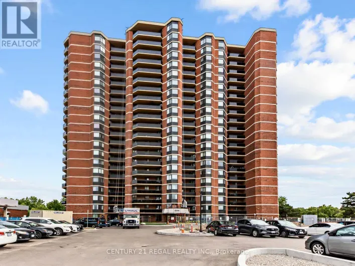 Apartment for sale: 2105 - 234 ALBION ROAD, Toronto
