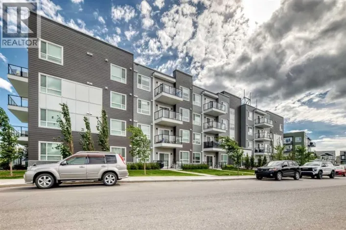 2105, 33 Carringham Gate NW, Calgary