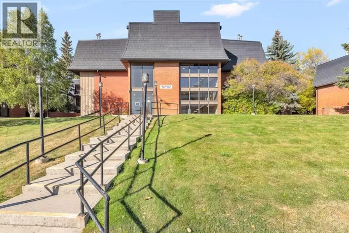 2106, 4001B 49 Street NW, Calgary