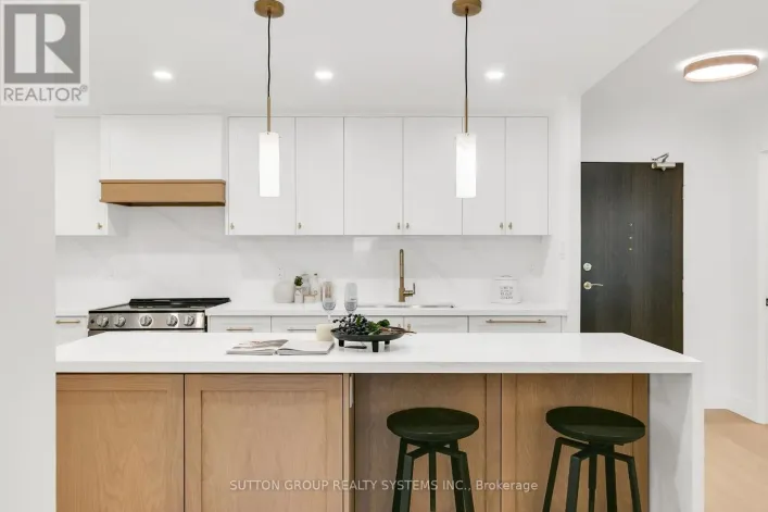 2107 - 820 BURNHAMTHORPE ROAD, Toronto