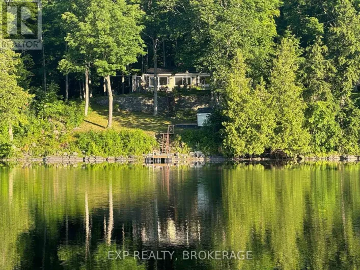 2107 HAMBLY LANE, Frontenac