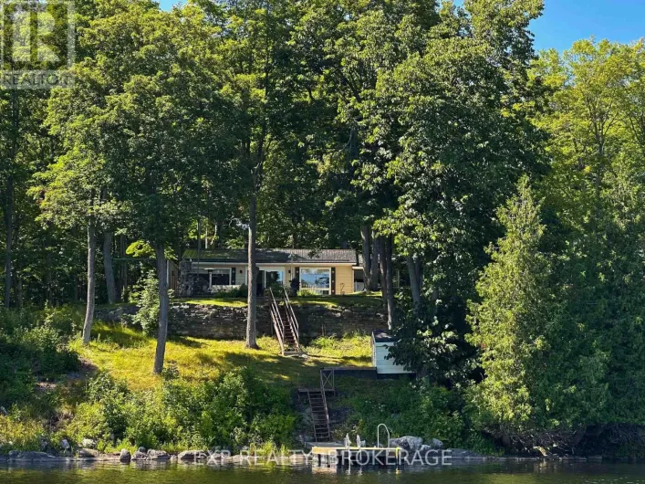 2107 HAMBLY LANE, South Frontenac