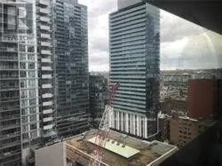 2108 - 115 BLUE JAYS WAY, Toronto