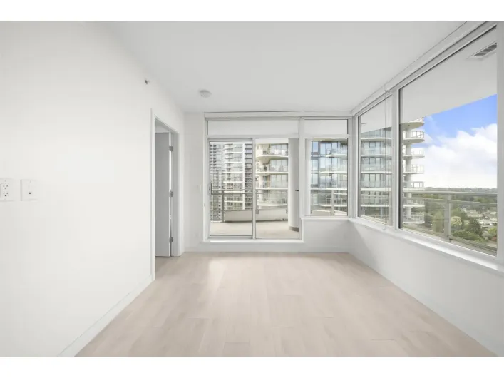 2108 13318 104 AVENUE, Surrey