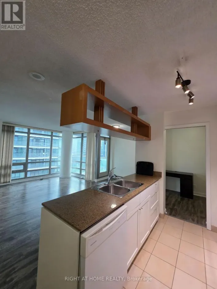 2108 - 81 NAVY WHARF COURT, Toronto