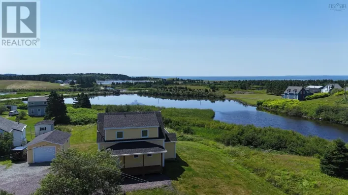 2108 Highway 247, L'Ardoise