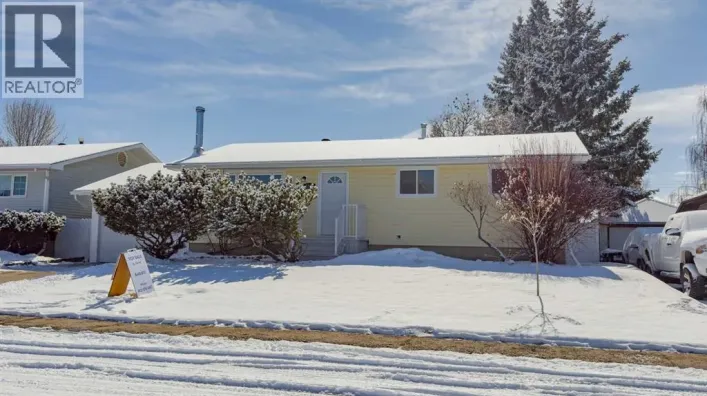 2109 17 Avenue, Didsbury