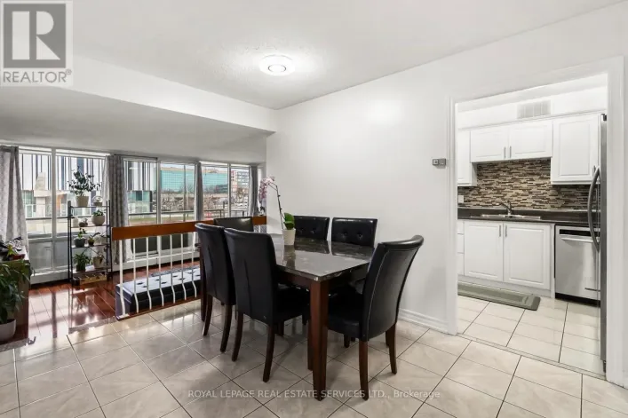 211 - 1 FOUR WINDS DRIVE, Toronto