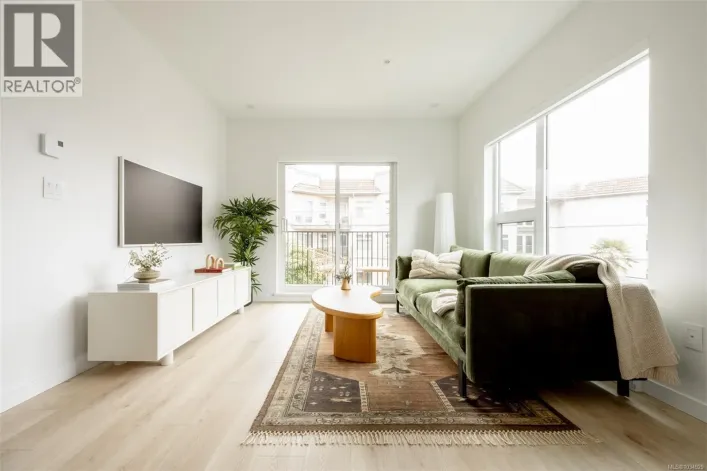 211 1075 Tillicum Rd, Esquimalt