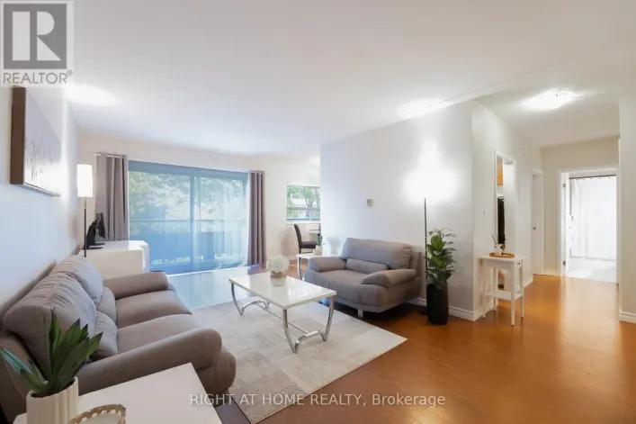 211 - 11 WOODMAN DRIVE S, Hamilton