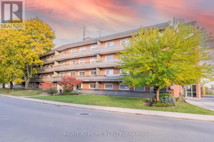 211 - 11 WOODMAN DRIVE S, Hamilton