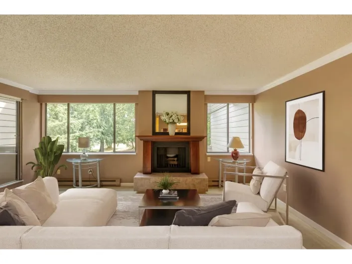 211 15282 19 AVENUE, Surrey