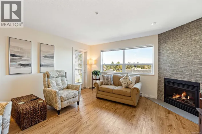 211 1633 Dufferin Cres, Nanaimo