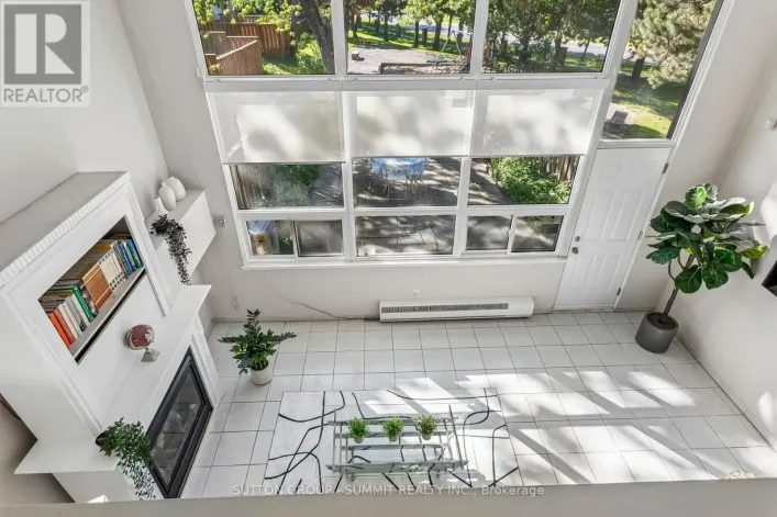 211 - 180 MISSISSAUGA VALLEY BOULEVARD, Mississauga