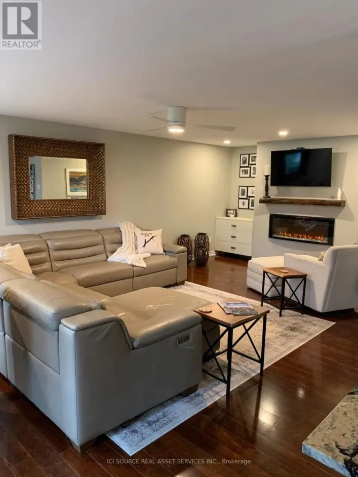 211 - 200 EAST STREET S, Kawartha Lakes