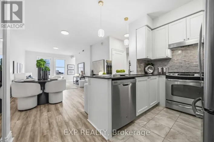 211 - 28 PRINCE REGENT STREET, Markham