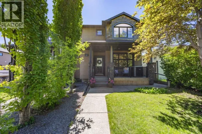 211 32 Avenue NW, Calgary