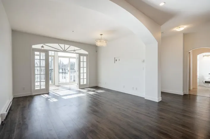 211 33485 SOUTH FRASER WAY, Abbotsford