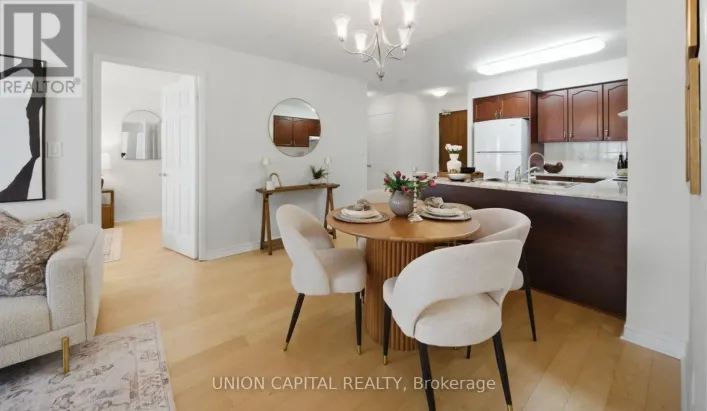 211 - 35 HOLLYWOOD AVENUE, Toronto