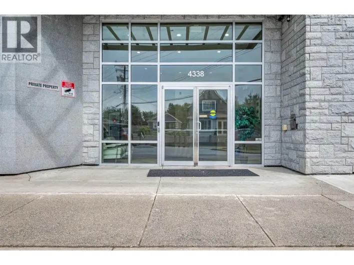 211 4338 COMMERCIAL STREET, Vancouver