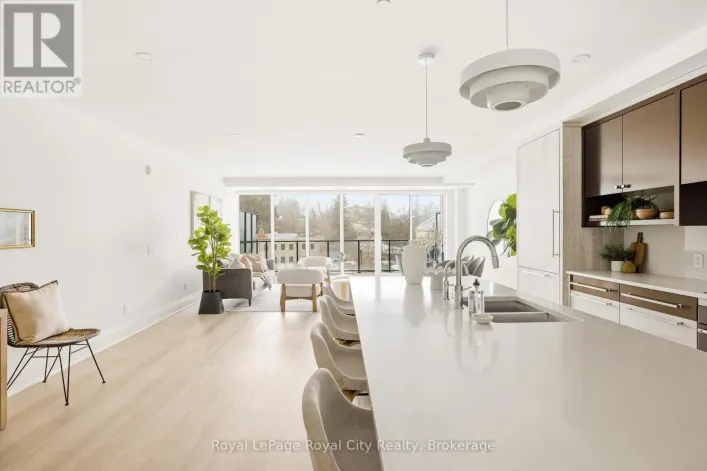 211 - 6523 WELLINGTON 7 ROAD, Centre Wellington