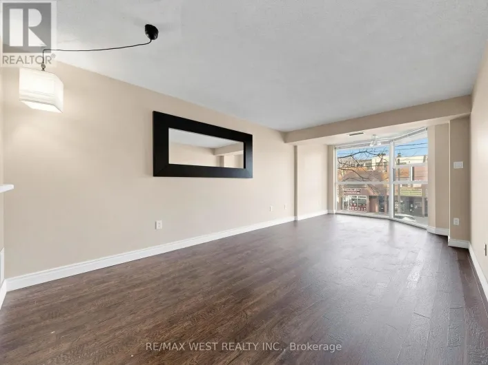 211 - 725 KING STREET W, Toronto