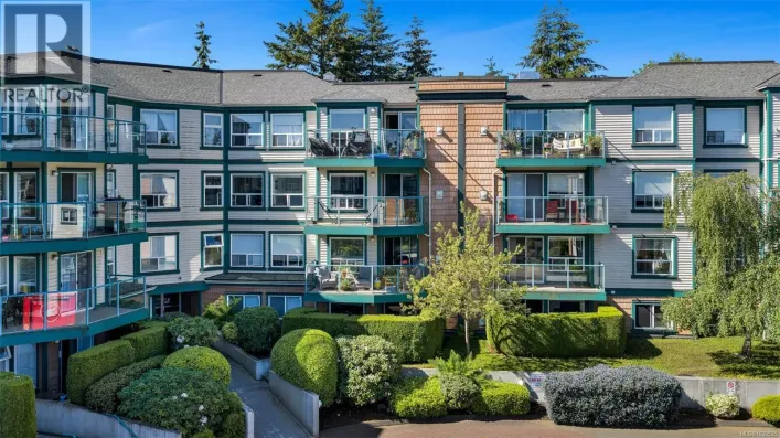 211 898 Vernon Ave, Saanich