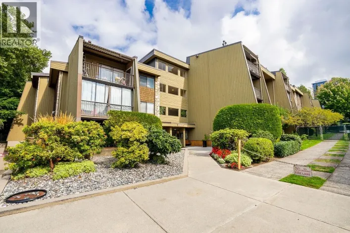 211 9101 HORNE STREET, Burnaby
