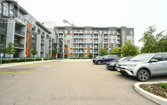 211 - 95 DUNDAS STREET W, Oakville