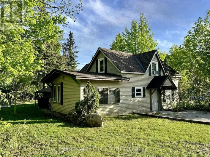 211 BISHOP STREET, Gravenhurst)
