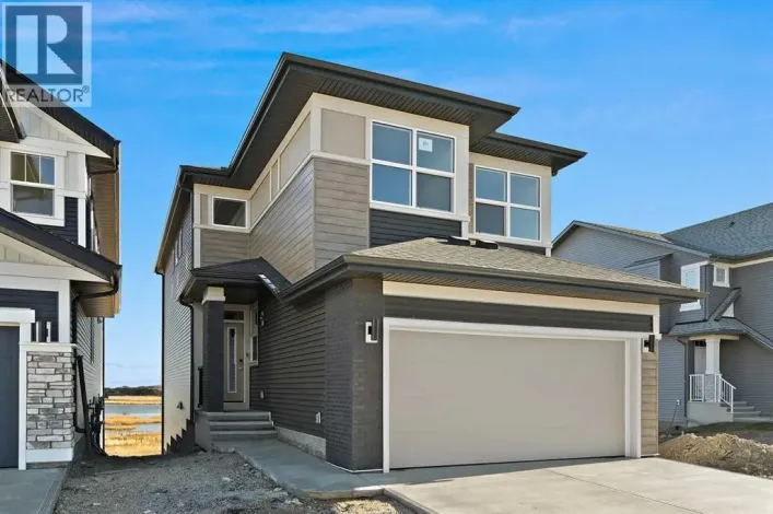 211 Corner Glen Crescent NE, Calgary