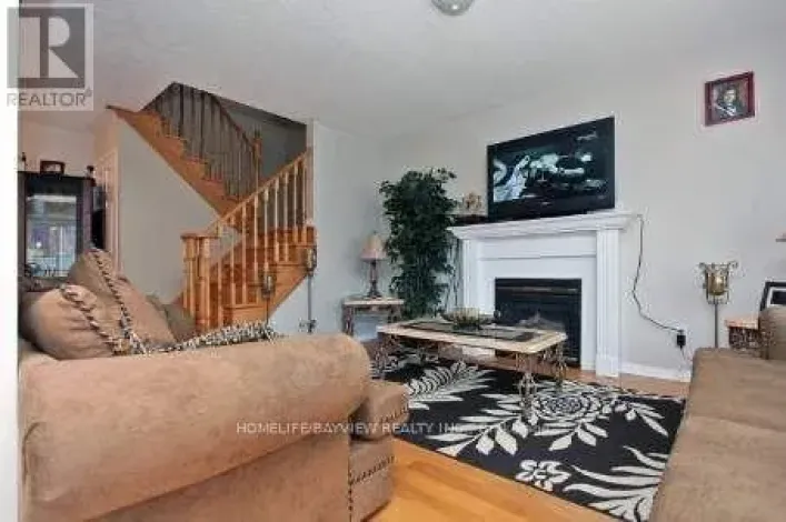 211 DRUMMOND(MAIN & SECOND FLOOR) DRIVE, Vaughan