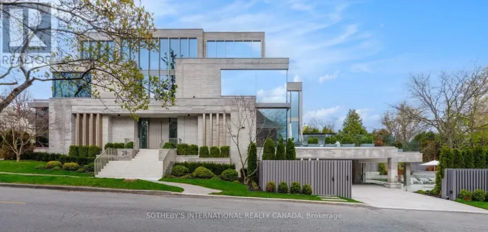 211 DUNVEGAN ROAD, Toronto