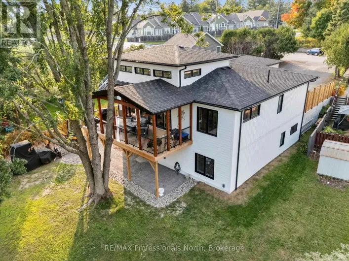 211 HOLDITCH STREET, Bracebridge)