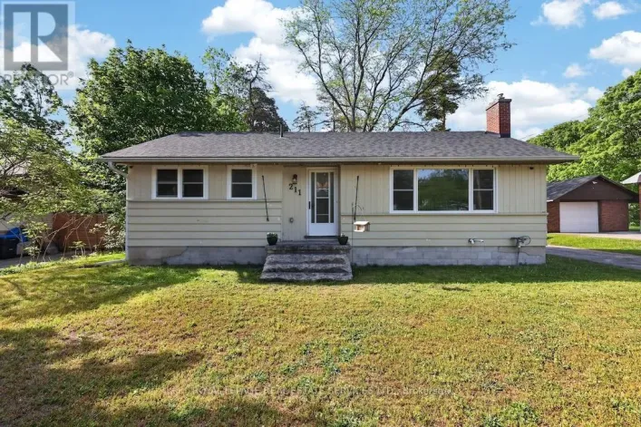 211 MCCREA DRIVE, Clearview