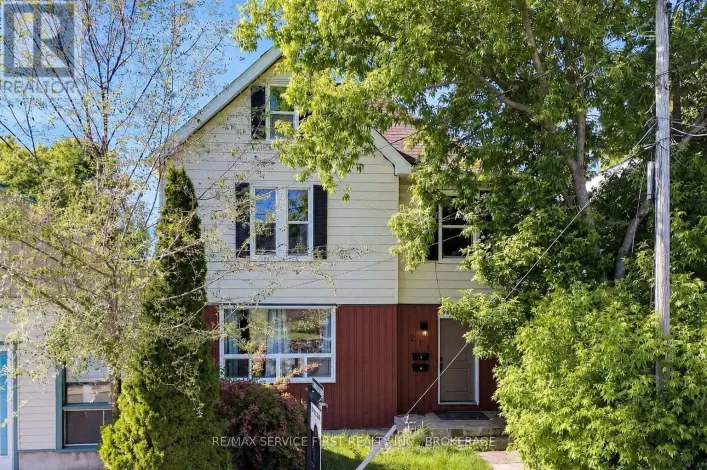 211 RAGLAN ROAD, Kingston