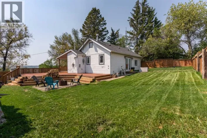 211 Red Wing Crescent, Tillicum Beach