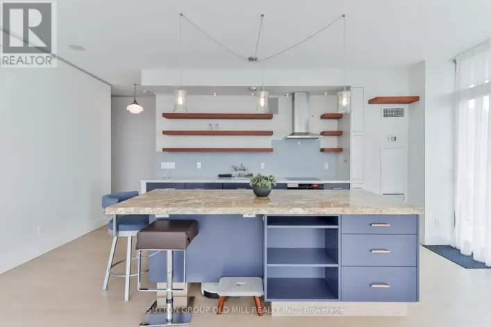 2110 - 105 THE QUEENSWAY, Toronto