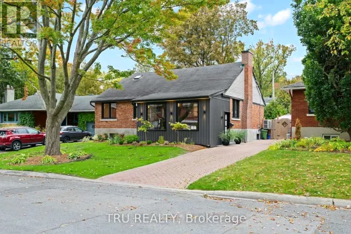 2110 HONEYWELL AVENUE, Ottawa