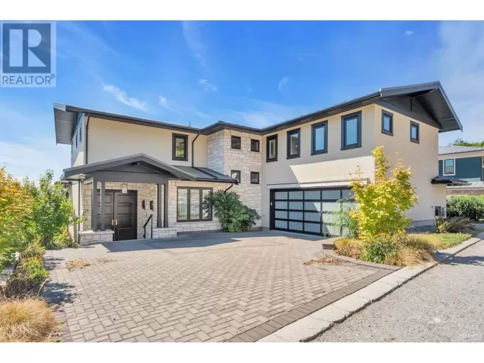 2111 UNION COURT, West Vancouver