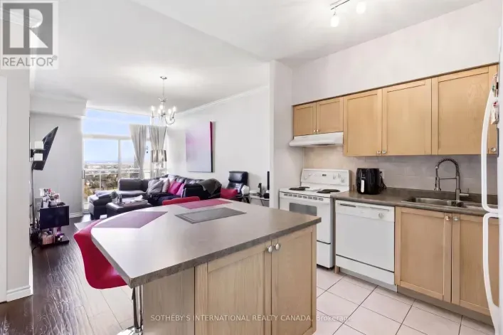 Apartment for rent: 2112 - 55 STRATHAVEN DRIVE, Mississauga