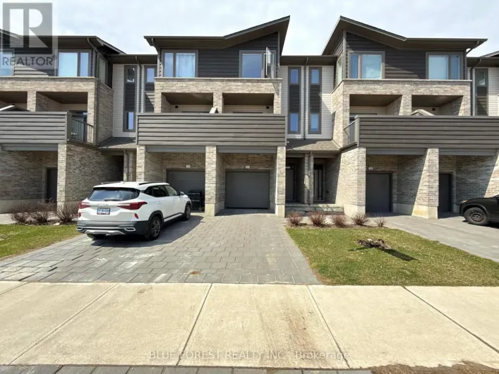 2112 MEADOWGATE BOULEVARD, London South