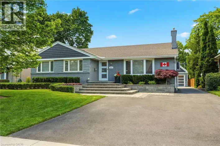 2113 COURTLAND Drive, Burlington