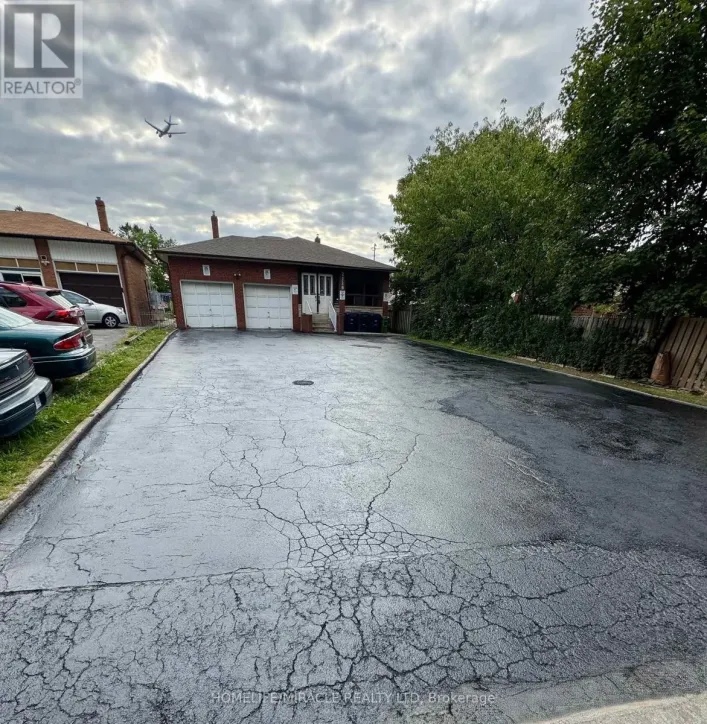 2114 ISLINGTON AVENUE, Toronto
