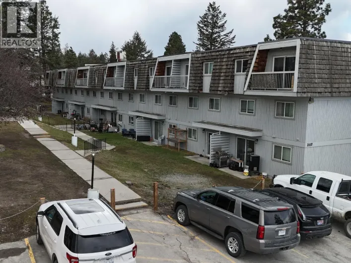 2117 2nd Street N Unit# 206, Cranbrook