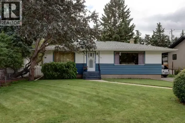 2119 Halifax Crescent NW, Calgary