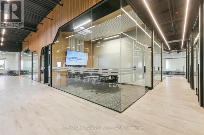 211-B - 320 MATHESON BOULEVARD W, Mississauga