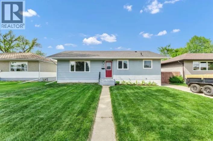 212 11 Street NE, Medicine Hat