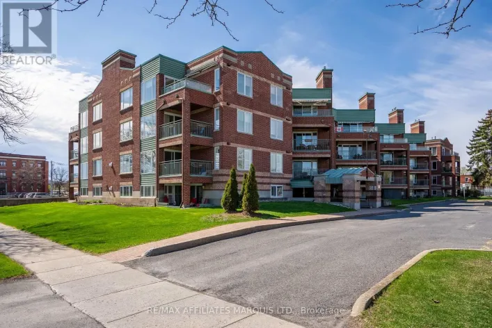 212 - 121 WATER STREET W, Cornwall